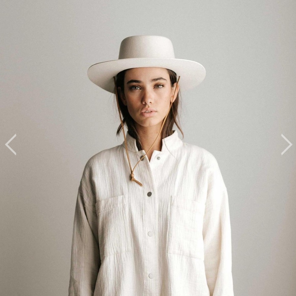 BNWT: Gigi Pip Wren Flat Brim Felt Hat